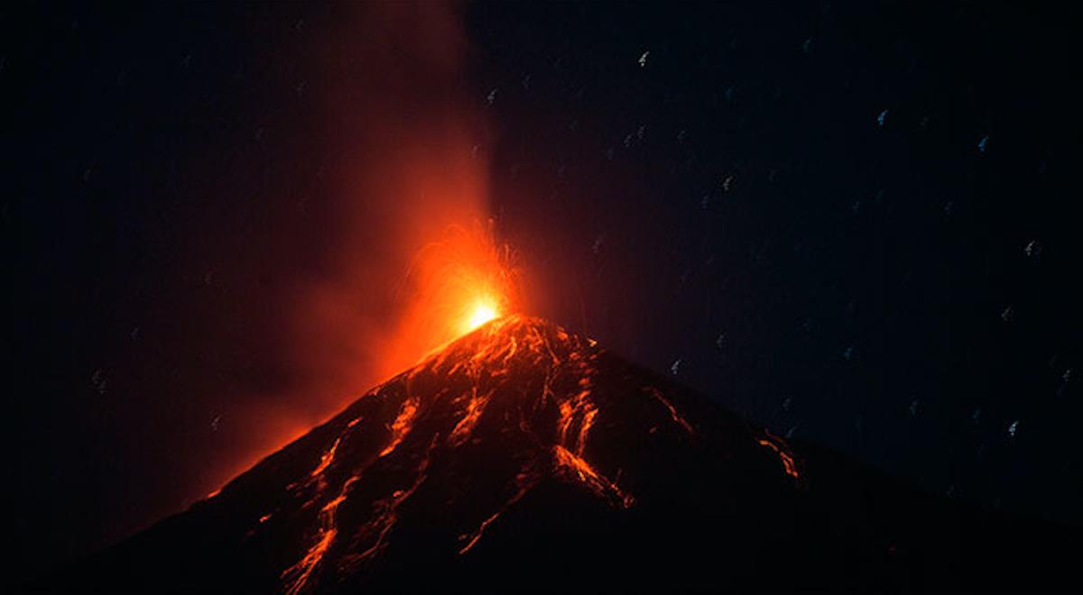 Volcán en Guatemala causa afectaciones en 20 comunidades. Foto: EFE