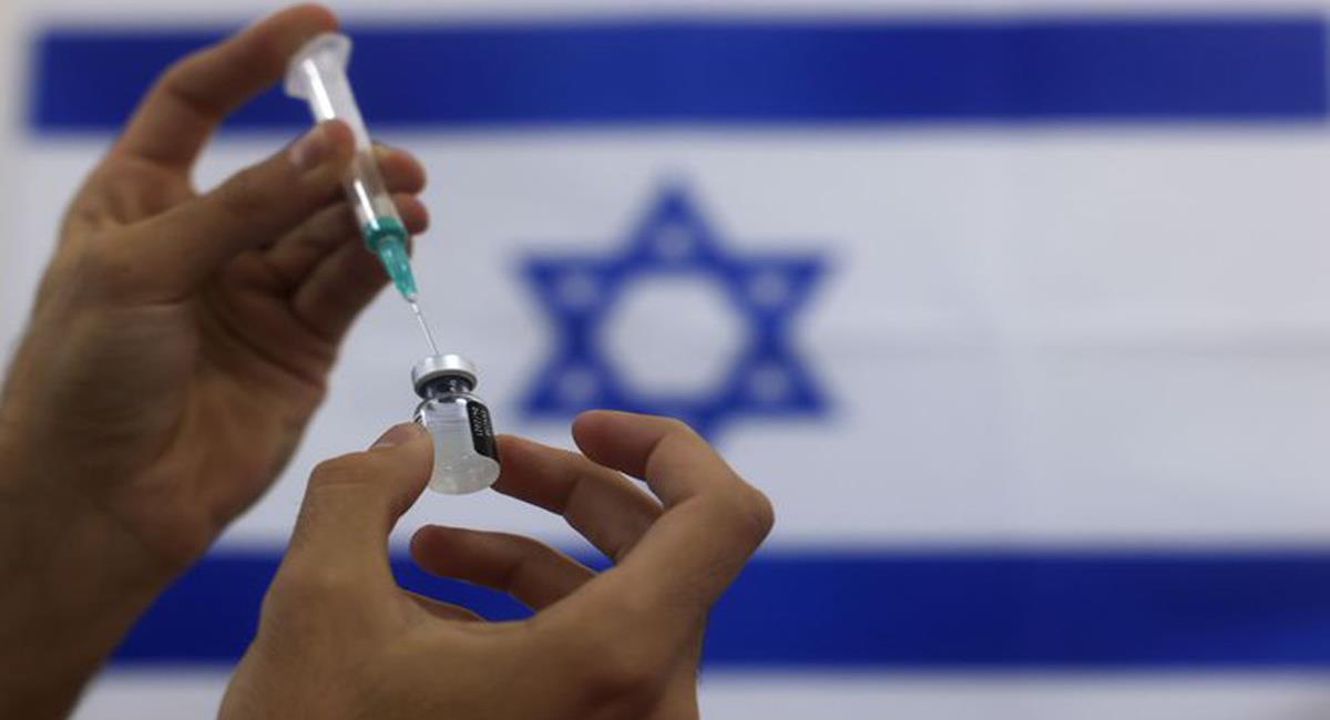Un estudio israelí indica que la primera dosis de la vacuna de Pfizer presenta una eficacia del 85%. Foto: Twitter @Cordobu