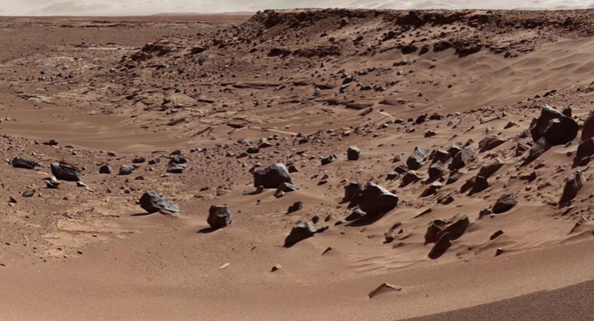 Las imágenes fueron tomadas por los rovers previos en 'suelo marciano'. Foto: Youtube