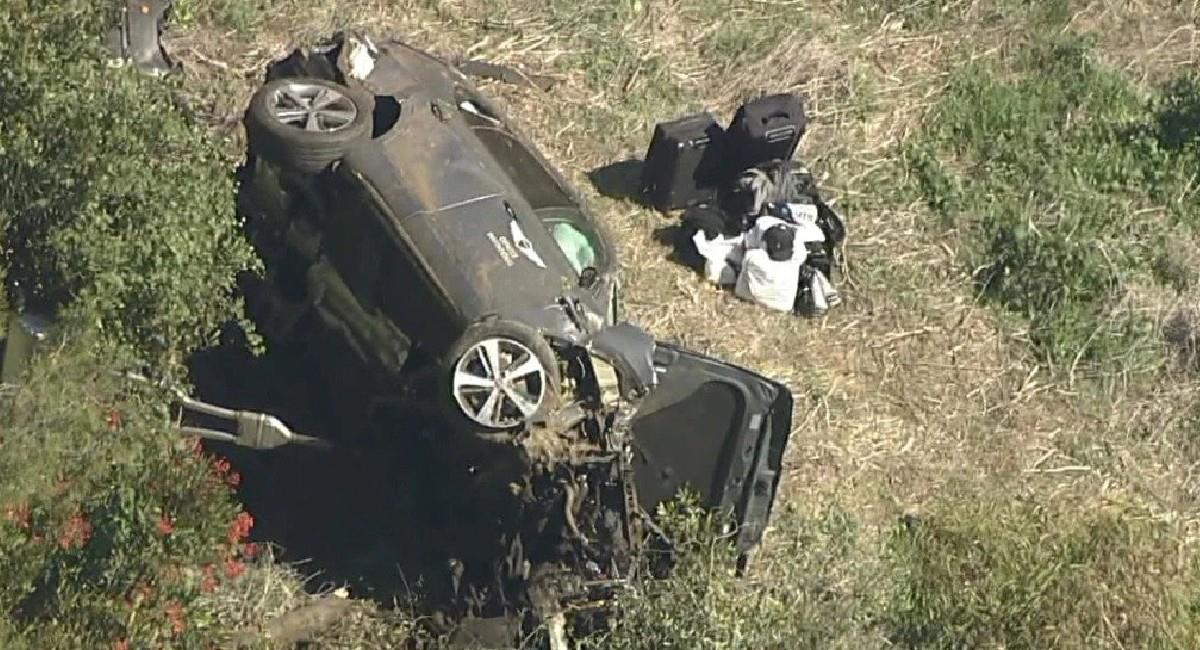 Así quedó el carro de Tiger Woods tras el accidente. Foto: Twitter @CNN
