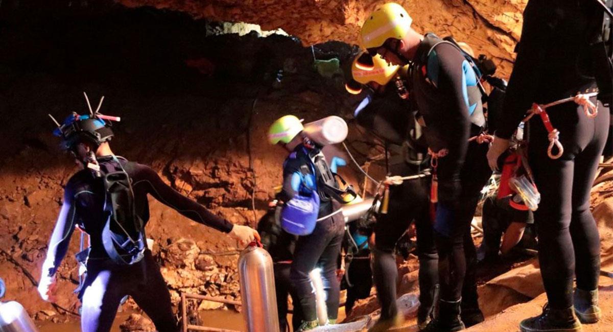El mundo estuvo en vilo en el proceso de rescate de varios niños en una cueva en Tailandia. Foto: Twitter @DEADLINE