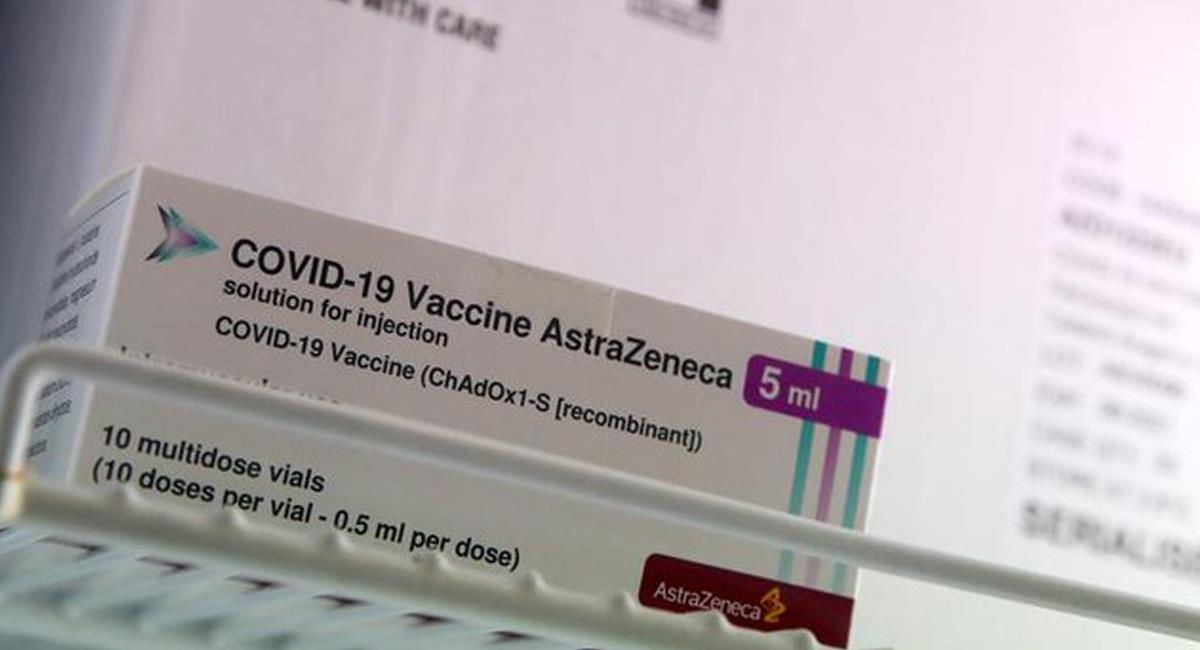 10 países europeos han suspendido el uso de la vacuna de Astra Zeneca de sus planes de inoculación. Foto: Twitter JuanGrvas