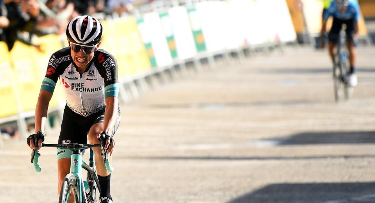 El 'Chavito' entrando en la segunda posición en la etapa 3 de la Vuelta a Cataluña. Foto: Twitter @GreenEDGEteam