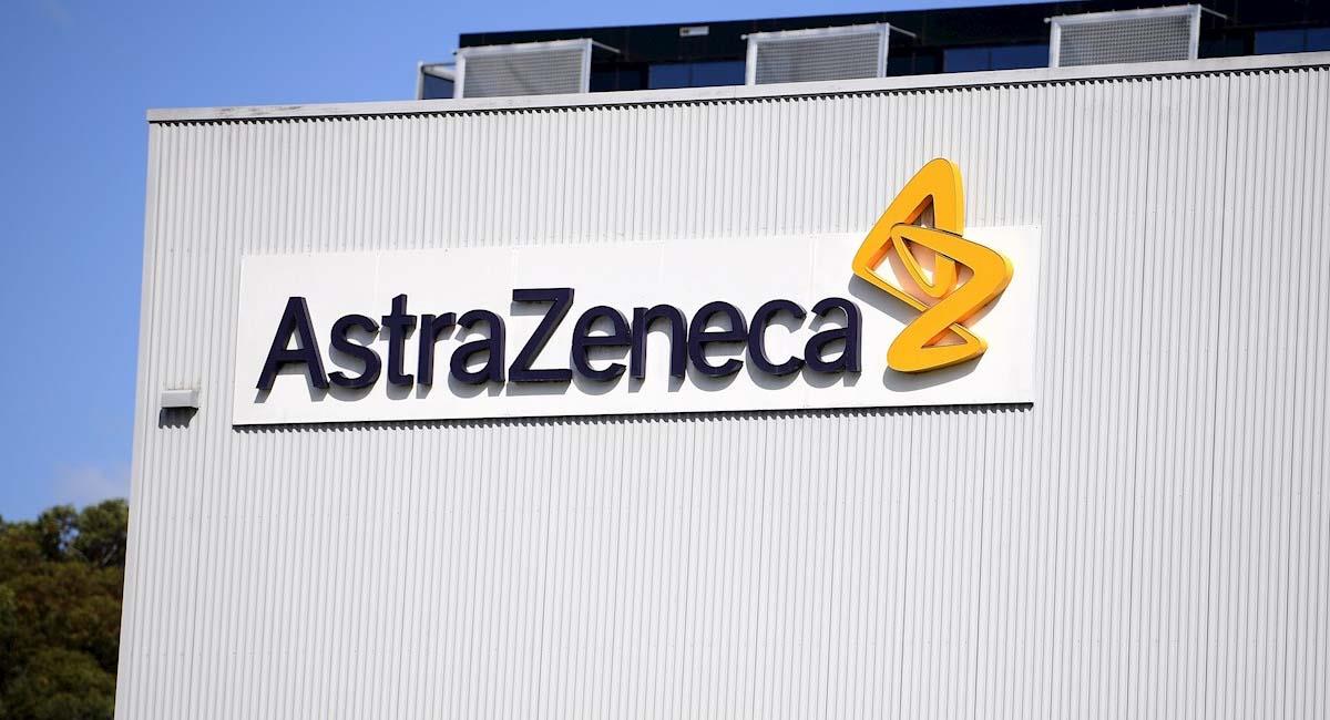 AstraZeneca se ha visto envuelta en escándalos por algunos efectos secundarios de su vacuna. Foto: EFE