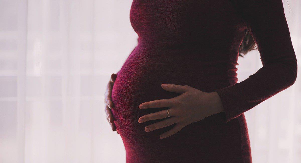 Las mujeres embarazadas no hicieron parte de los ensayos de las vacunas contra la COVID-19 desarrolladas hasta hoy. Foto: Pixabay
