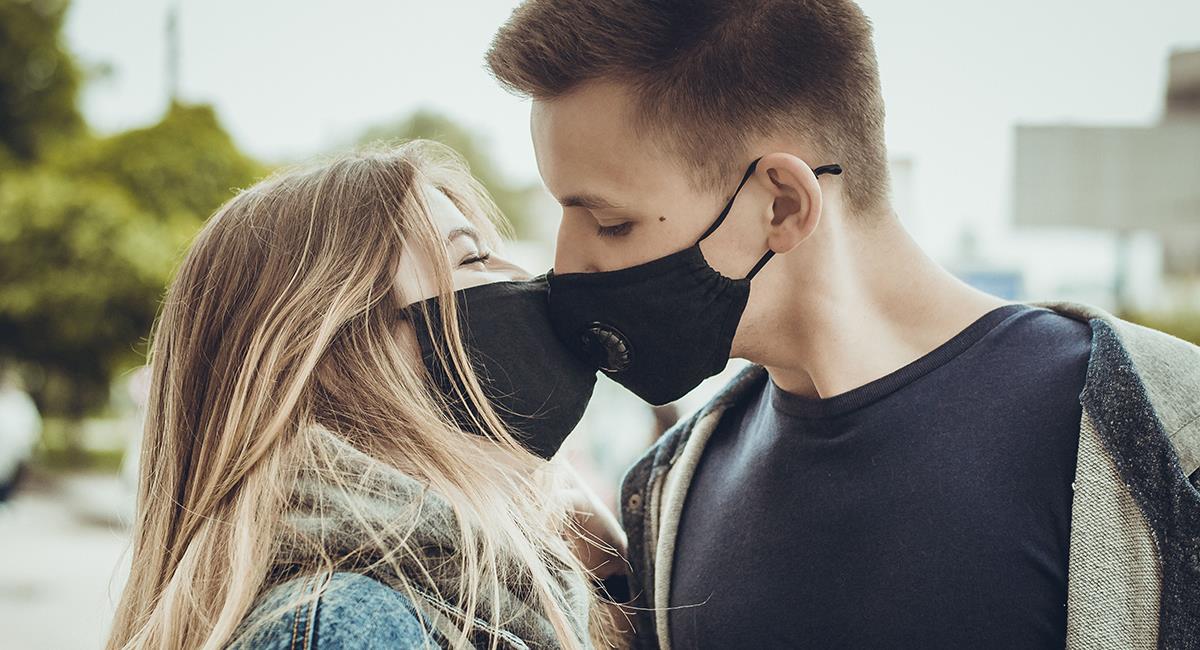 Estudio revela que el 76% de los colombianos ha besado menos durante la pandemia. Foto: Shutterstock