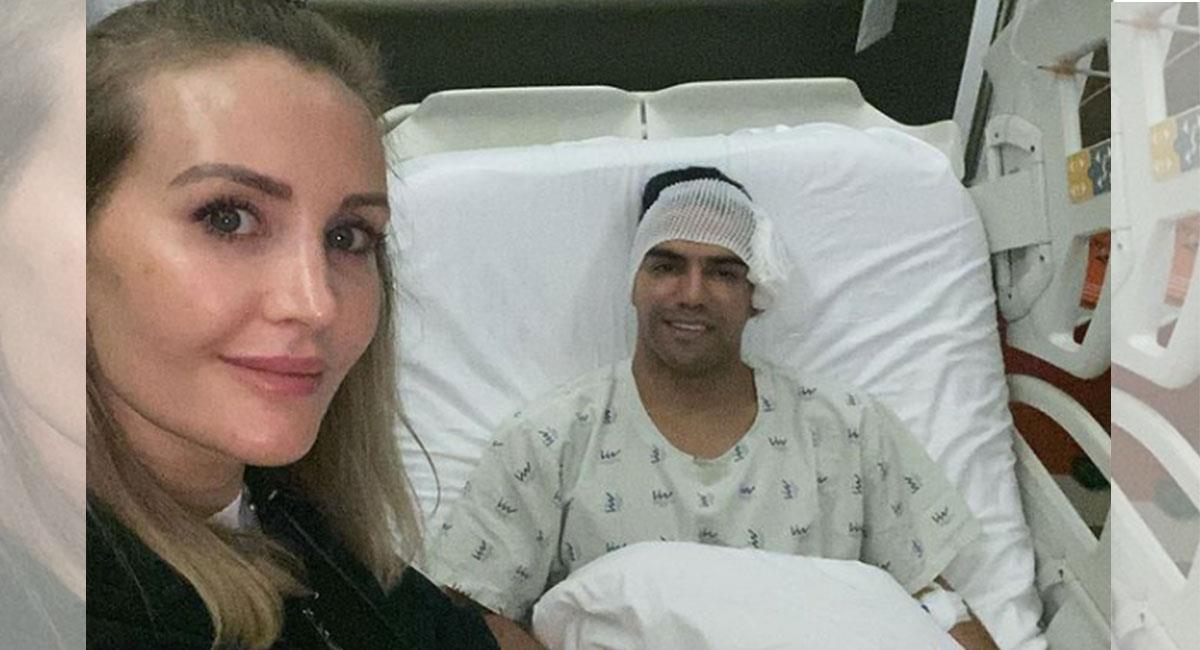 Lorelei Tarón acompañó a Falcao tras su cirugía. Foto: Instagram @loreleitaron