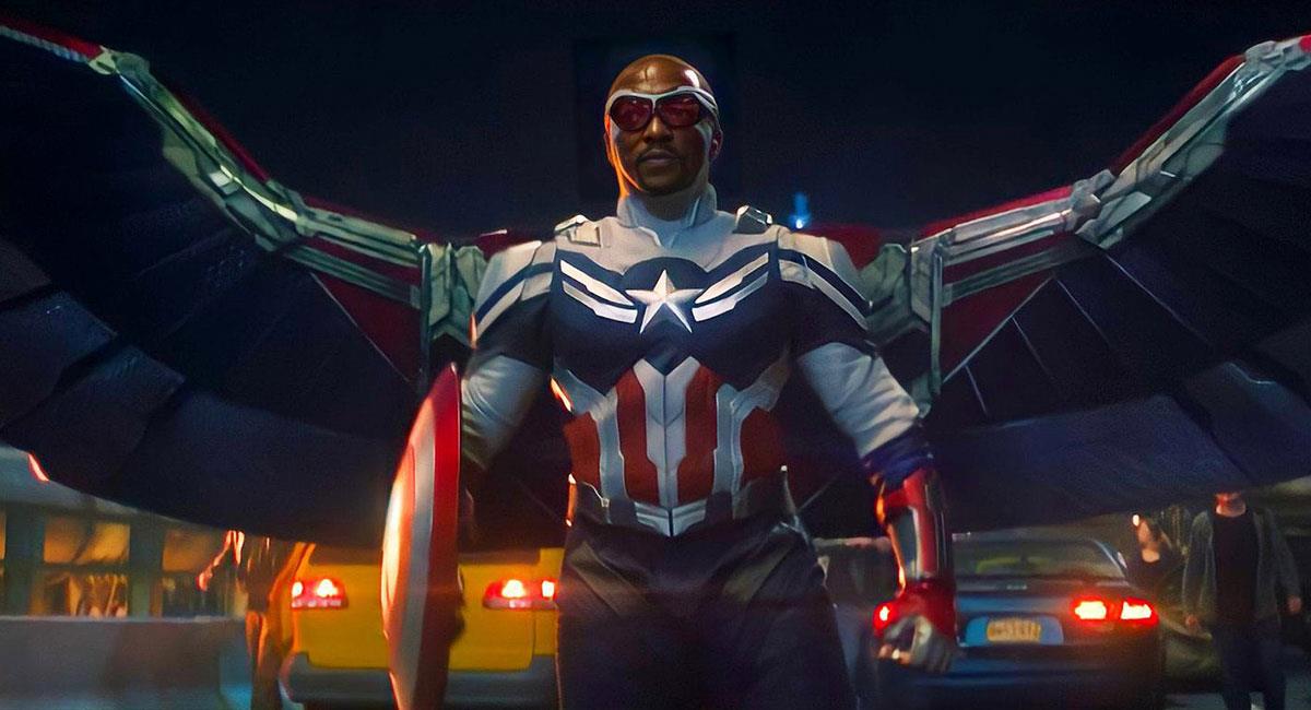 Sam lució su nuevo traje de Capitán América en el final de la serie. Foto: Twitter @falconandwinter