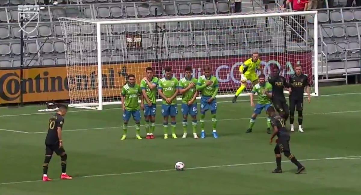 Golazo de tiro libre de Eduard Atuesta en la MLS. Foto: Twitter Prensa redes MLS.