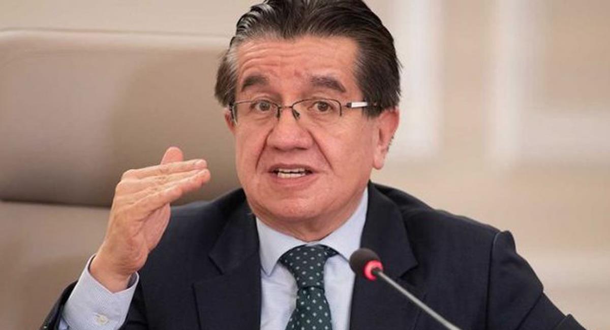 El ministro de Salud y Protección Social, Fernando Ruiz Gómez, es copresidente del mecanismo Covax. Foto: Twitter @florencianoscom