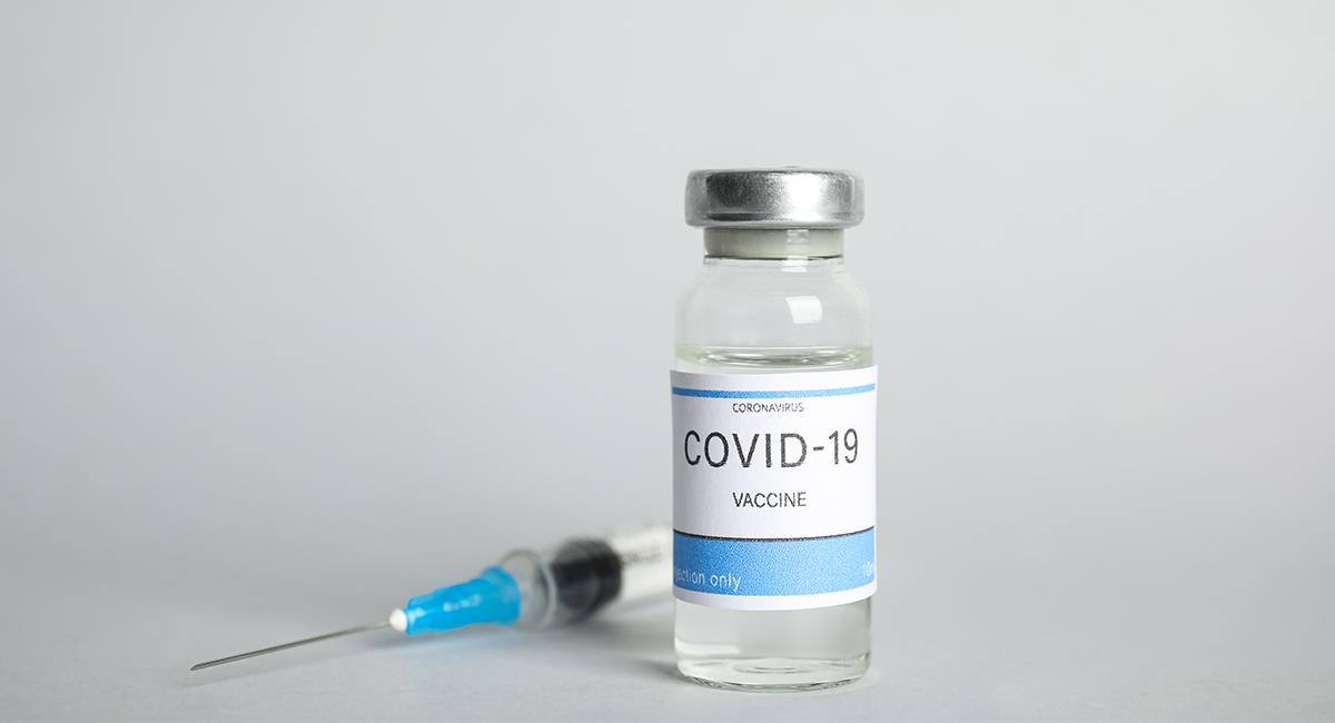 Vacuna contra la COVID-19: todo lo que debes saber para estar bien informado. Foto: Shutterstock