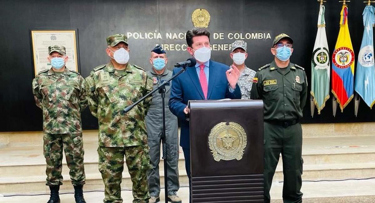 Diego Molano (c), ministro de Defensa de Colombia. Foto: Twitter / @Diego_Molano