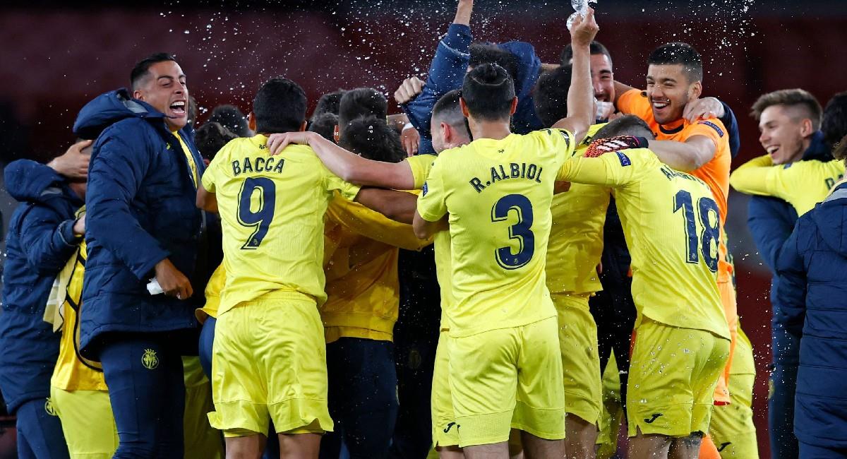 Carlos Bacca celebra con Villarreal la clasificación a la final de la Europa League. Foto: Twitter @EuropaLeague