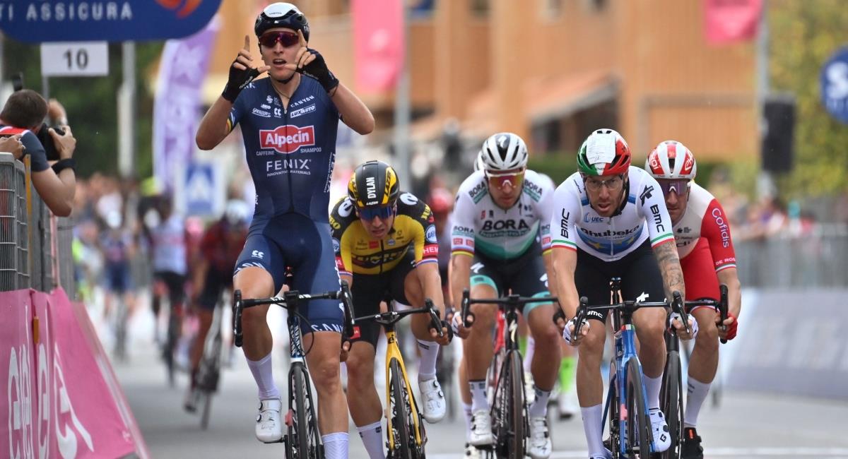 Tim Merlier gana la segunda etapa del Giro de Italia. Foto: Twitter Prensa redes Giro de Italia.