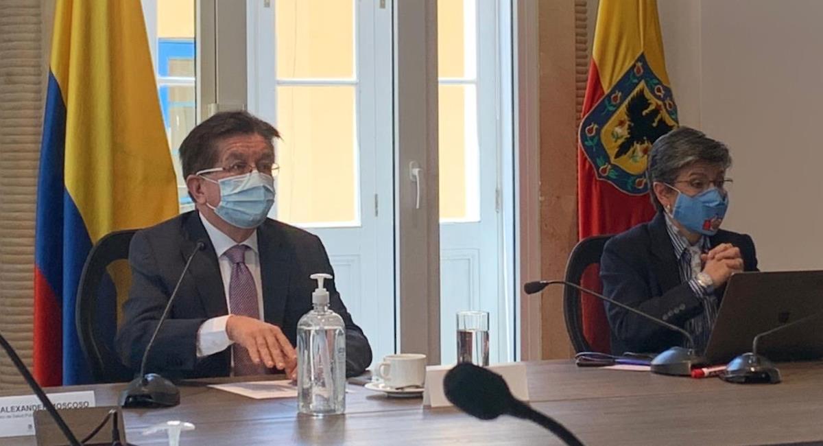 Ministro de Salud en reunión con Claudia López. Foto: Twitter @Fruizgomez
