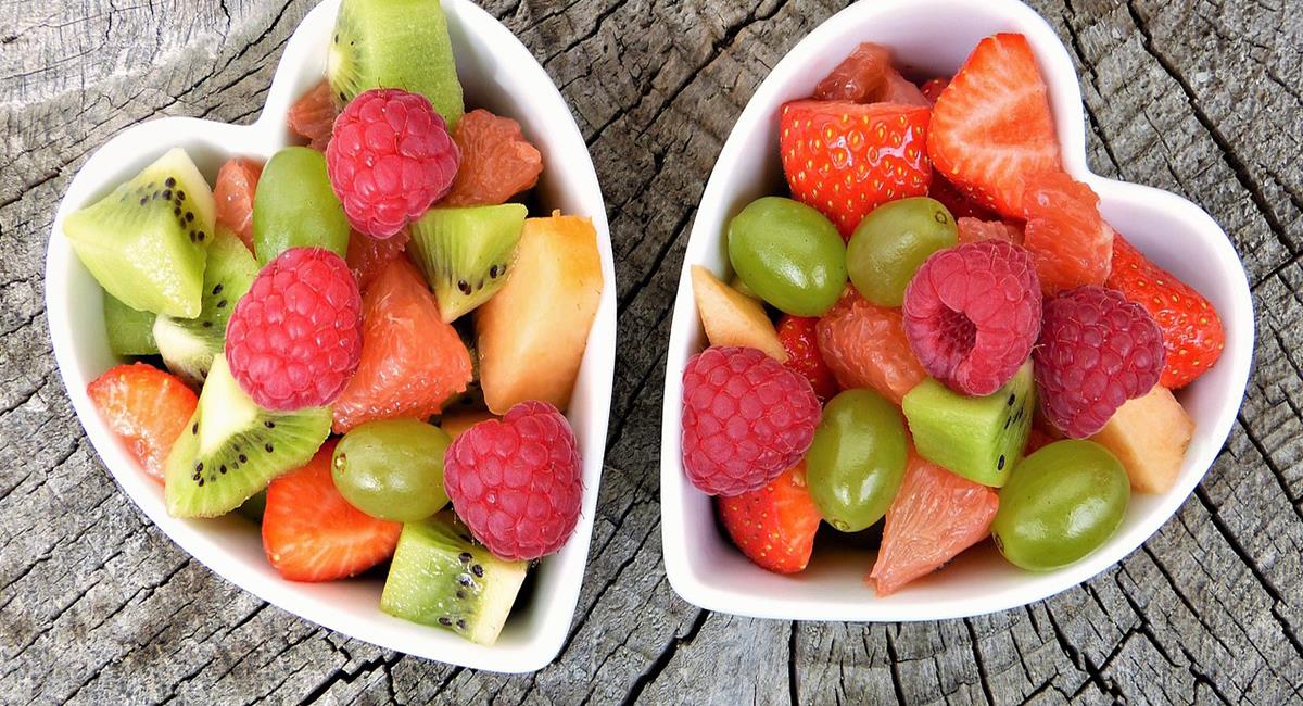 Puedes usar las frutas maduras que tengas en casa, bien 'picaditas'. Foto: Pixabay