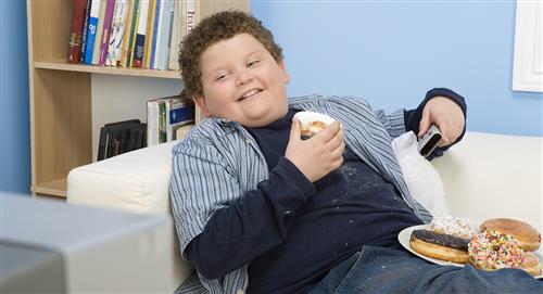 Jóvenes con obesidad podrían sufrir infartos cerebrales antes de los 50