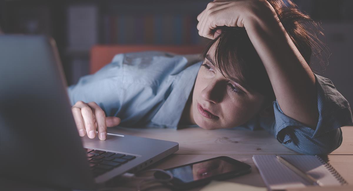 OMS: trabajar demasiado podría provocar una muerte prematura. Foto: Shutterstock