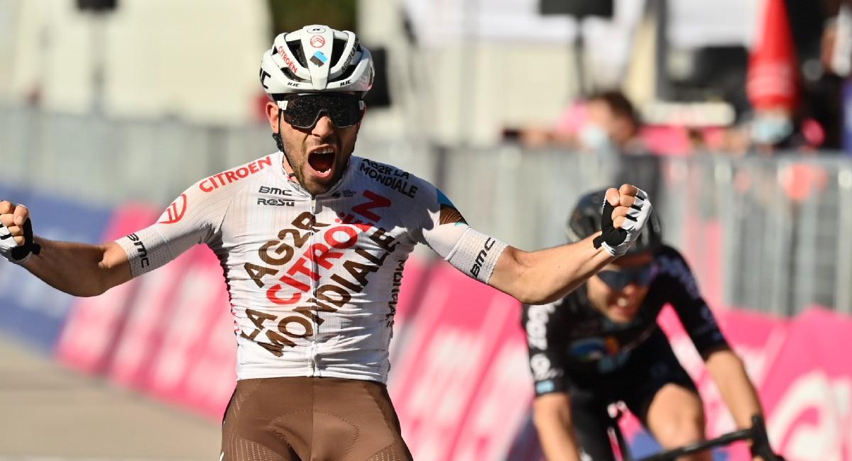 Andrea Vendrame gana la etapa 12 del Giro de Italia. Foto: Twitter @giroditalia