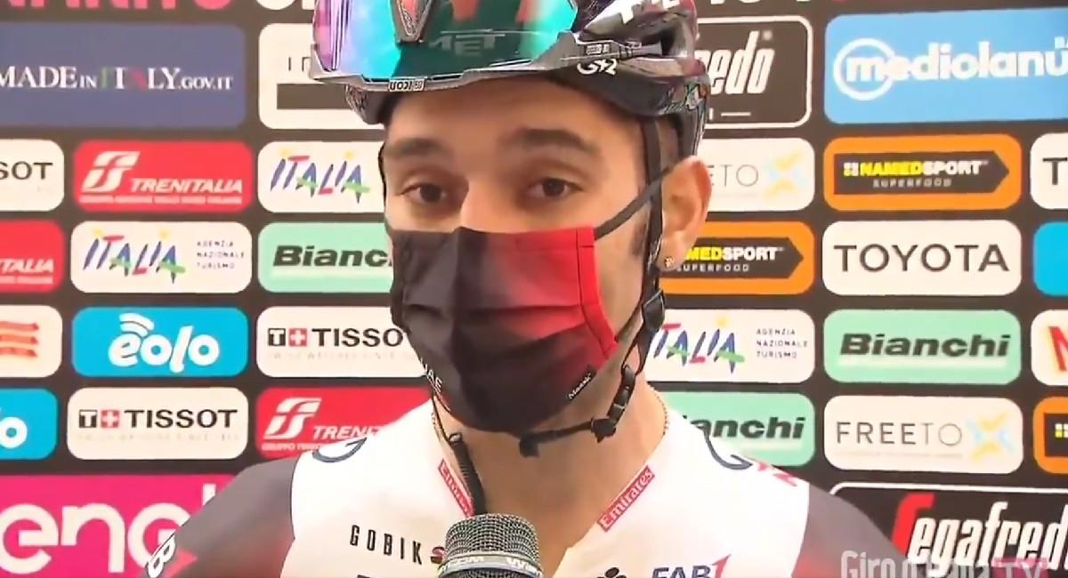 Fernando Gaviria previo al inicio de la etapa 18 del Giro de Italia. Foto: Twitter @giroditalia