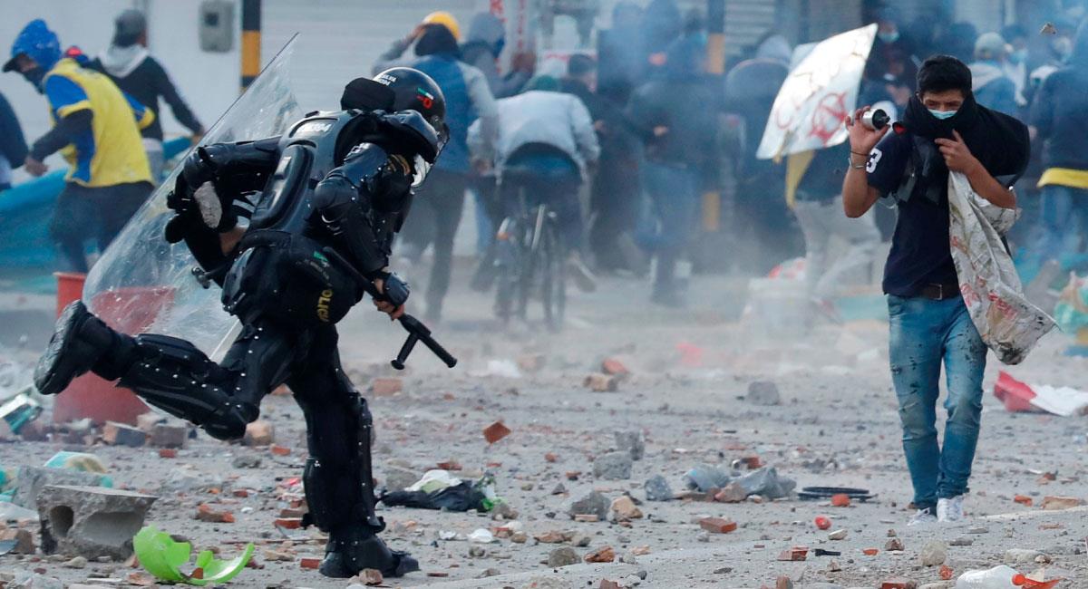 Fuertes enfrentamientos durante el Paro Nacional en Colombia. Foto: EFE