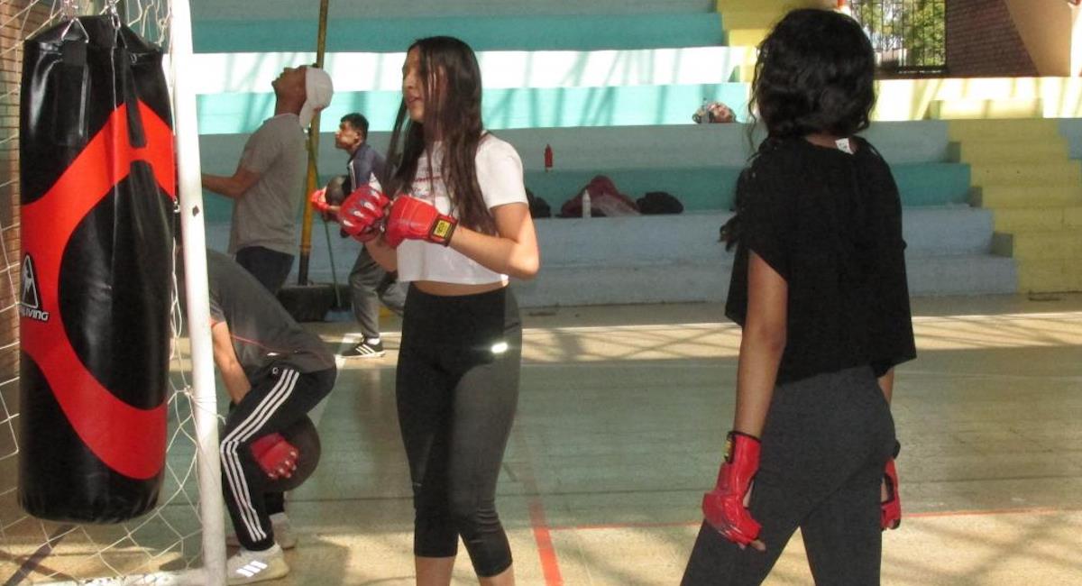 Mujeres reciben formación gratuita en defensa personal. Foto: Alcaldía de Bogotá