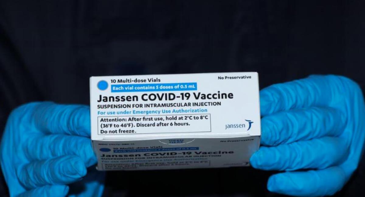 Vacuna Janssen de una sola dosis. Foto: Alcaldía de Bogotá