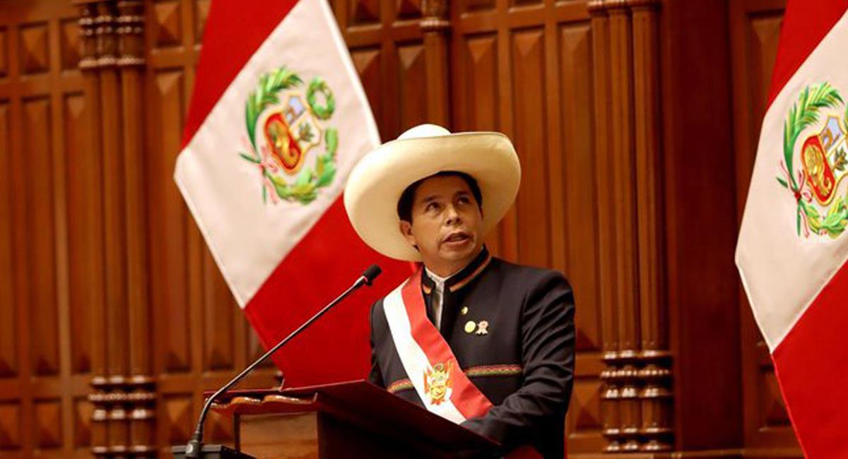 Pedro Castillo, presidente de Perú, ha sido criticado por conformar su gabinete con elementos controvertidos. Foto: Twitter @GlobalAmericans
