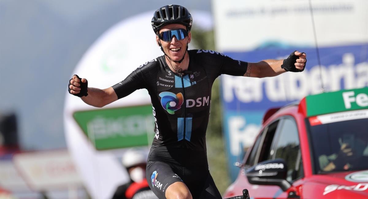 Romain Bardet se quedó con la etapa 14 de la Vuelta a España. Foto: EFE