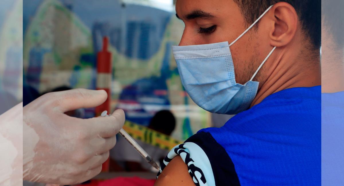 Colombia pasa de 35 millones de dosis de vacunas aplicadas contra la covid-19. Foto: EFE
