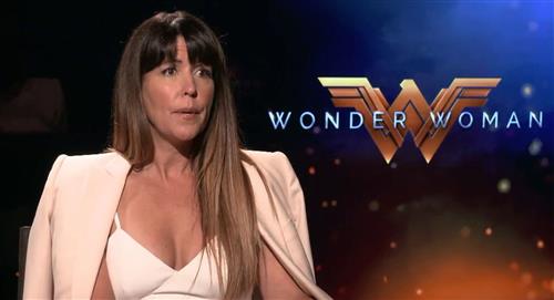 "Son películas falsas", directora de "Wonder Woman" sobre las cintas de Netflix