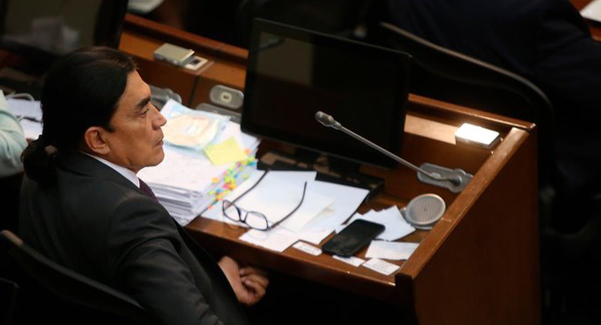 El senador Gustavo Bolívar es acusado de beneficiarse presuntamente por una ley del año 2019. Foto: Twitter @RoyBarreras