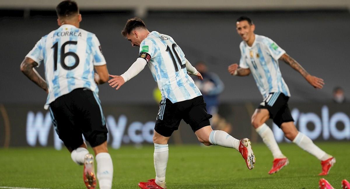 Victoria de Argentina sobre Bolivia con triplete de Messi. Foto: EFE