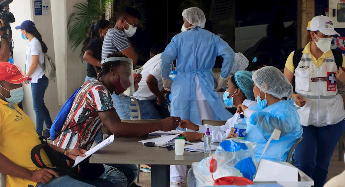 Colombia tiene 50% de su población vacunada contra la COVID-19. Foto: EFE