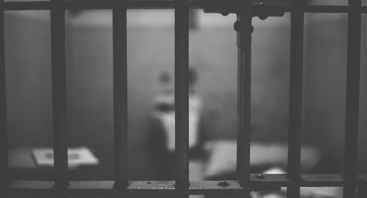 Hombre condenado a prisión por contagiar a 4 personas de COVID-19. Foto: Pixabay