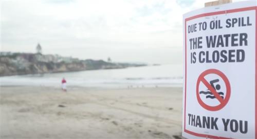 Playas de Los Ángeles cerradas por 480.000 litros de petróleo derramado
