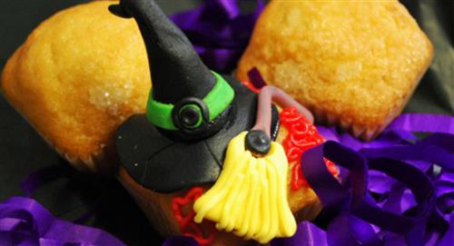 Cómo hacer Muffins con "sombrerito" de brujas con fondant 
