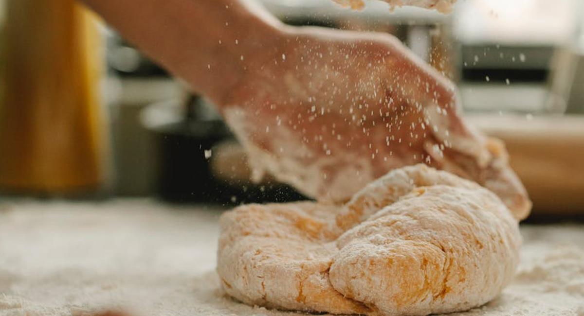 Aprende a preparar esta opción saludable de pan casero, con avena y plátano. Foto: Pexels