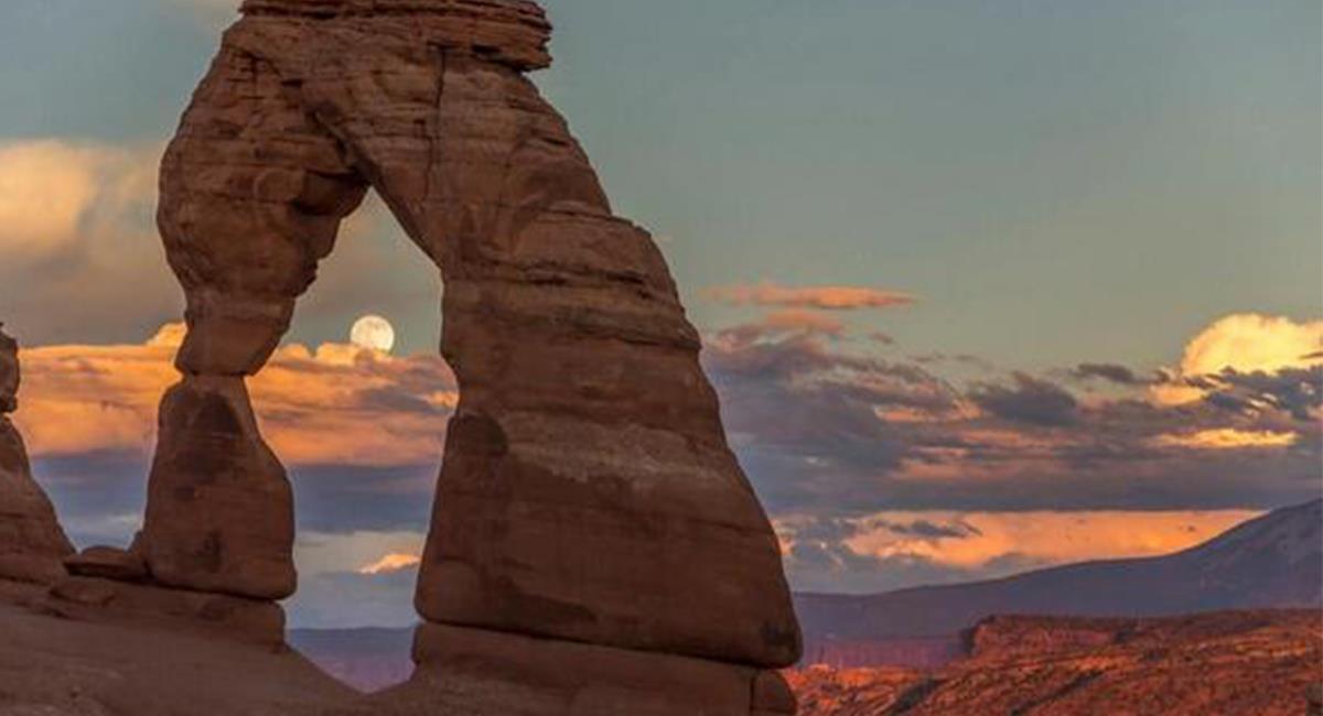 El Parque Nacional Arches es uno de los atractivos más geniales que tiene Utah. Foto: Twitter @USAGovEspanol
