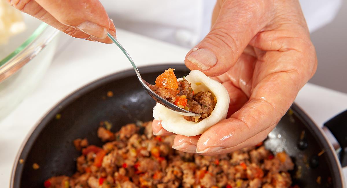 Aprende a hacer unas ricas y crocantes Carimañolas de yuca con carne molida  en casa