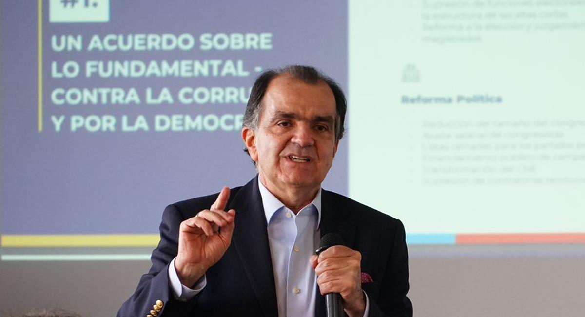Óscar Iván Zuluaga es precandidato del Centro Democrático a las elecciones presidenciales. Foto: Twitter @OIZuluaga