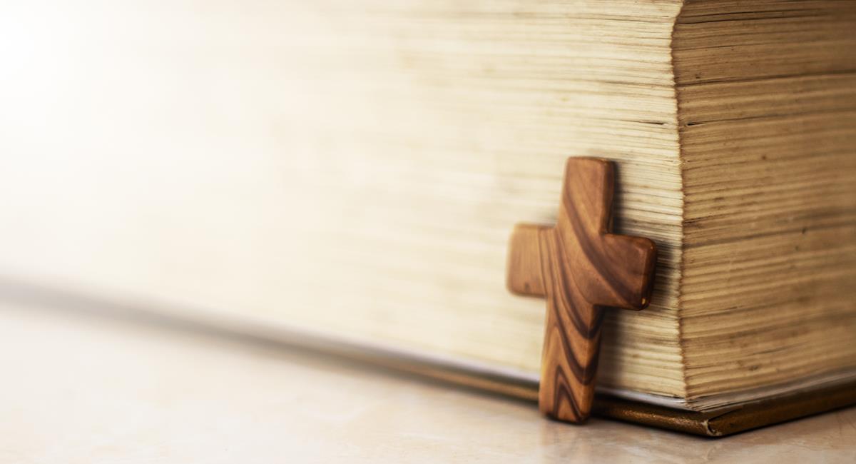 Poderosa oración para rezar antes de realizar un examen. Foto: Shutterstock