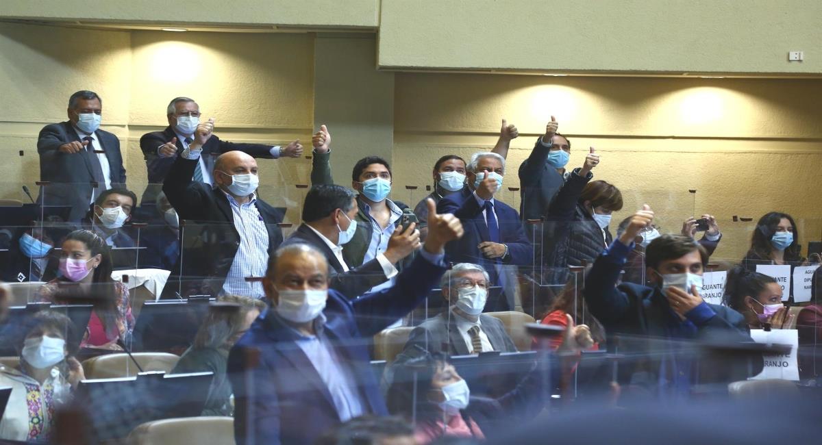 La Cámara de Diputados de Chile resolvió que la acusación constitucional avance al Senado. Foto: EFE