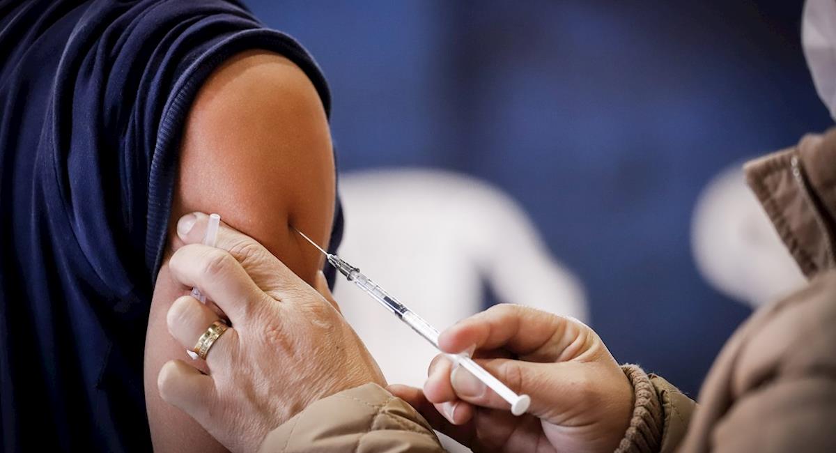 Colombia se acerca al 50% de población vacunada con dos dosis. Foto: EFE