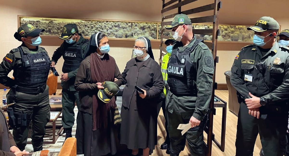 La religiosa fue recibida por Policía del Gaula. Foto: Twitter