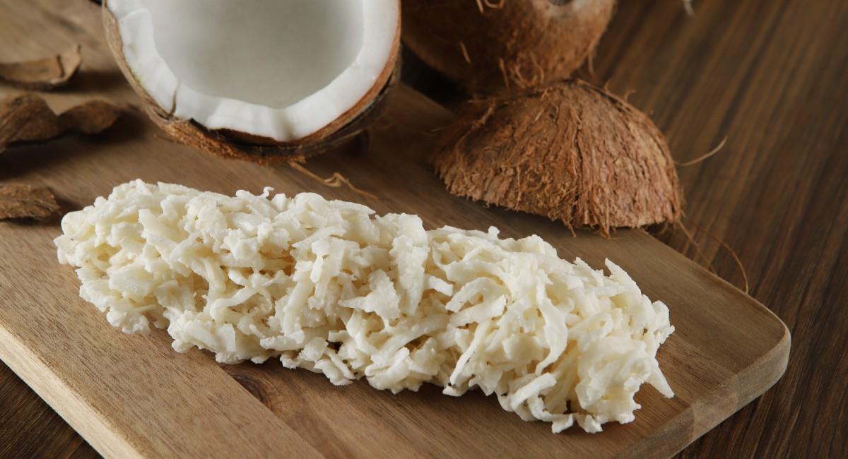 Intenta preparar una cocada blanca en casa, ¡te divertirás en el proceso!. Foto: Shutterstock