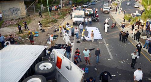Trágico accidente de migrantes ilegales en carretera de Chiapas en México deja 53 fallecidos