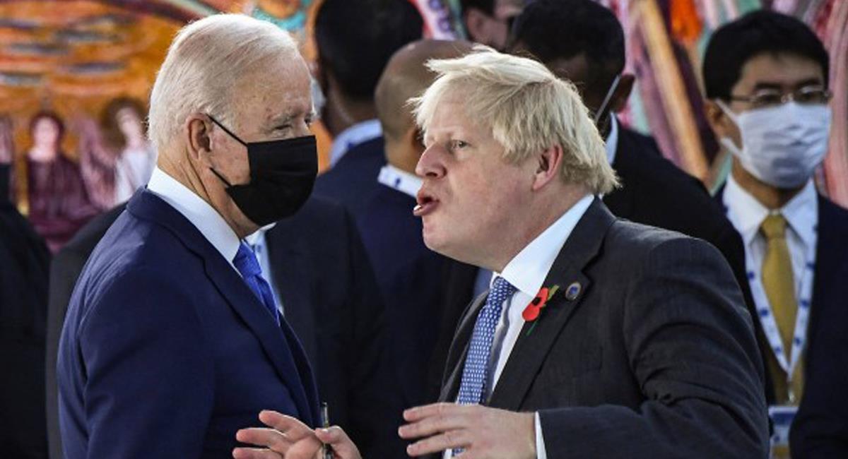 Boris Johnson ha sido considerado como un "payaso" por su particular forma de actuar y hasta de verse. Foto: Twitter @_frankiam