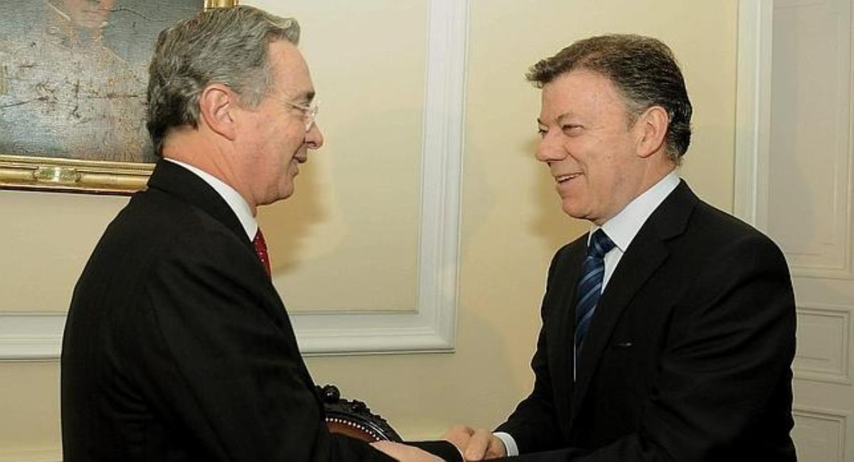 Álvaro Uribe y Juan Manuel Santos. Foto: EFE