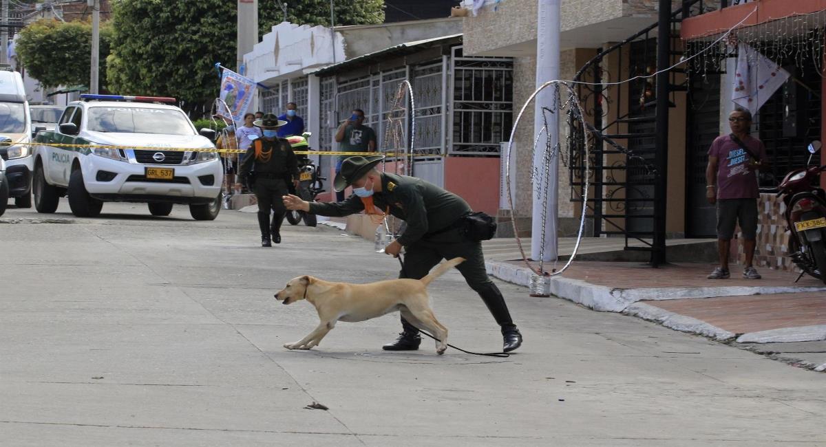 Ataque con explosivos a estación policial. Foto: EFE